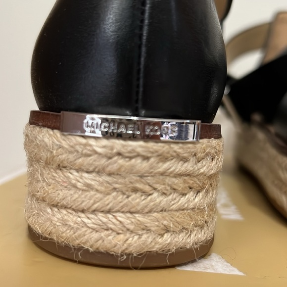 NWT Michael Kors “Darby” leather platform sandal in size 7.5 - Picture 4 of 11